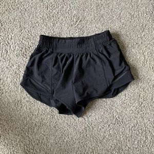 selling black lululemon hotty hots!!! (size 2, 2.5 inch)